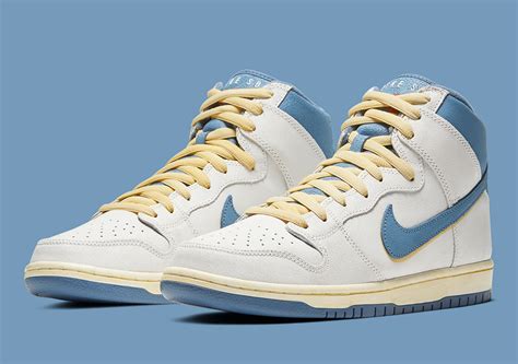 atlas nike dunk